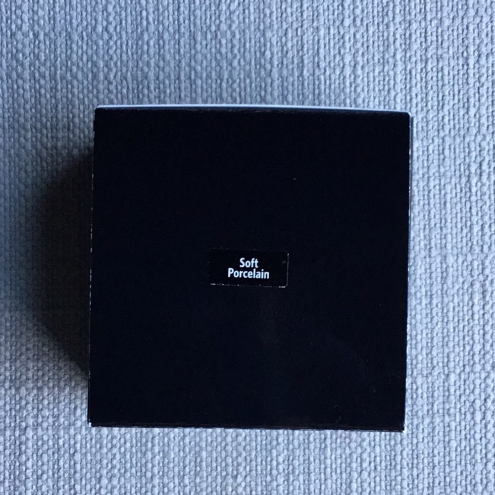 Bobbi brown SHEER FINISH LOOSE POWDER - Soft Porcelain - Picture 5 of 11